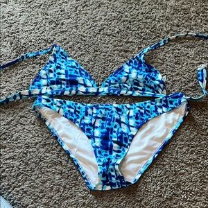Cupshe Vibrant Blue Patterned Bikini